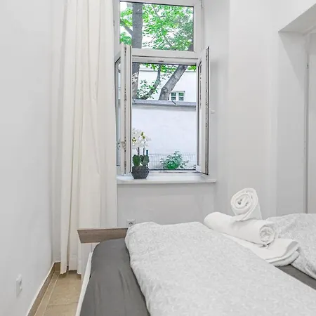 9 Min From City Center - Beautiful Studio Near U1 Reumannplatz Vienne Extérieur photo
